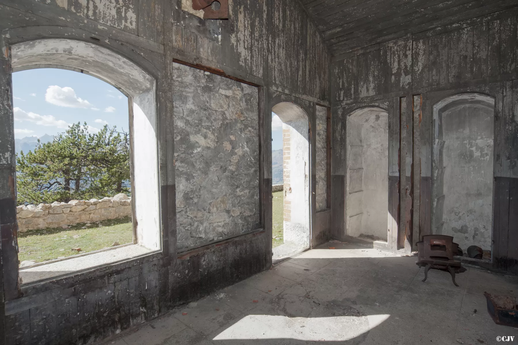 Ligne Maginot - FORT DE LA CROIX DE BRETAGNE (154° RAP - 7° BIE) - (Position d'artillerie préparée) - Bâtiment avec le boulangerie, l'infirmerie et les écuries - Lia VERMEULEN