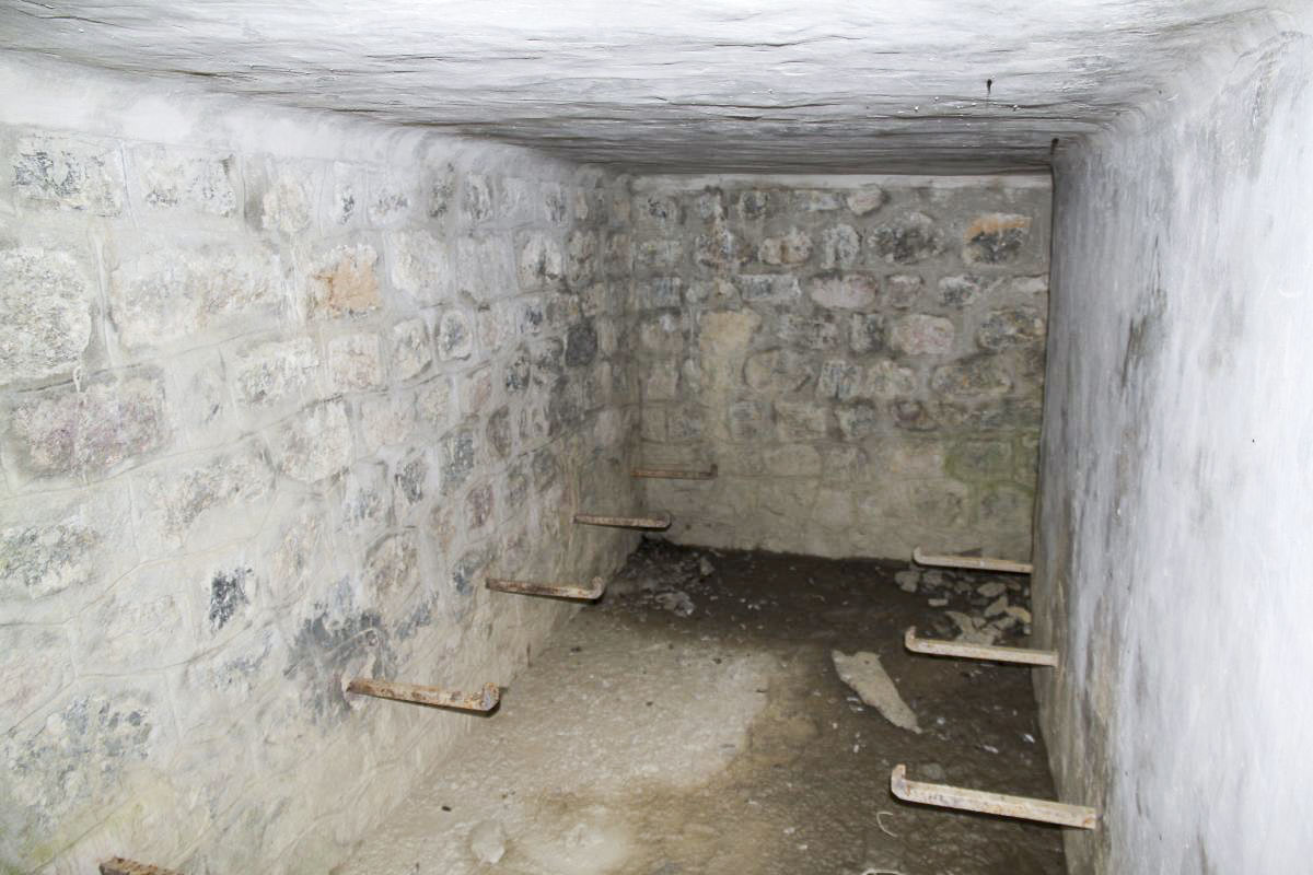 Ligne Maginot - GONDRANS - ABRI 5 - L'unique salle de l'abri.  - Alain Perouffe