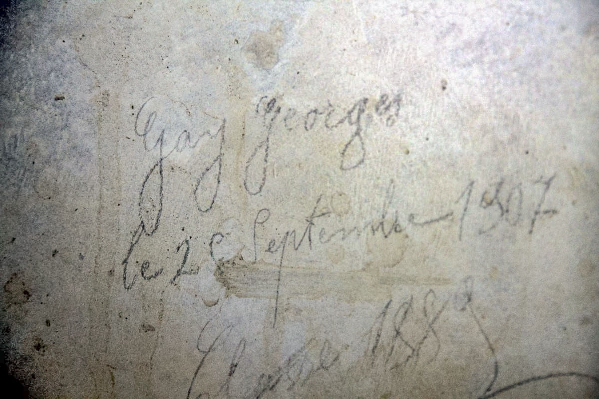 Ligne Maginot - GONDRANS - ABRI 5 - Un petit graffiti datant de 1907, année de construction de l'ouvrage - Alain Perouffe