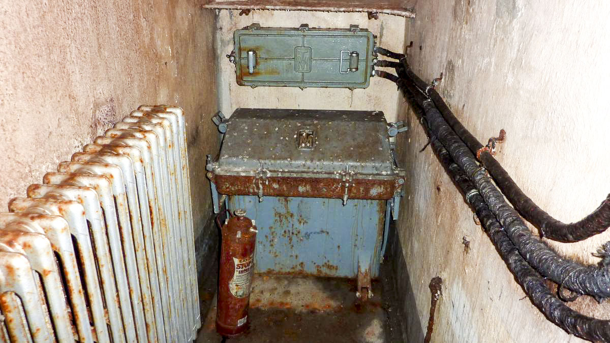 Ligne Maginot - GONDRAN E - (Ouvrage d'infanterie) - Arrivée des cables téléphoniques - ELLENA-CUNY