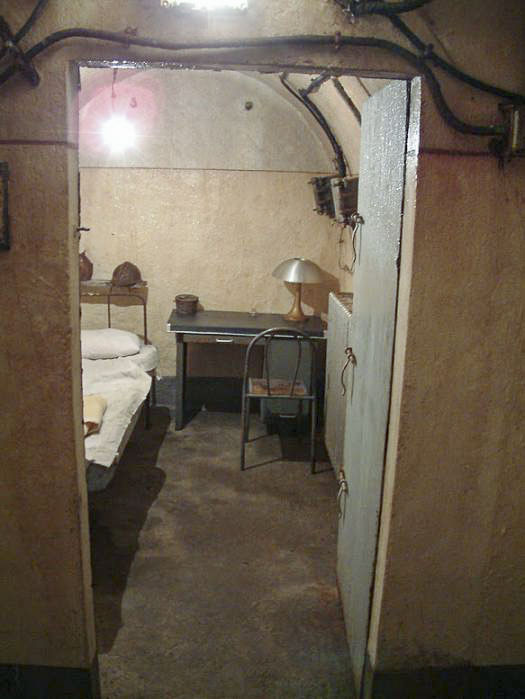 Ligne Maginot - GONDRAN E - (Ouvrage d'infanterie) - Chambre d'officier - Léon CARPENTIER