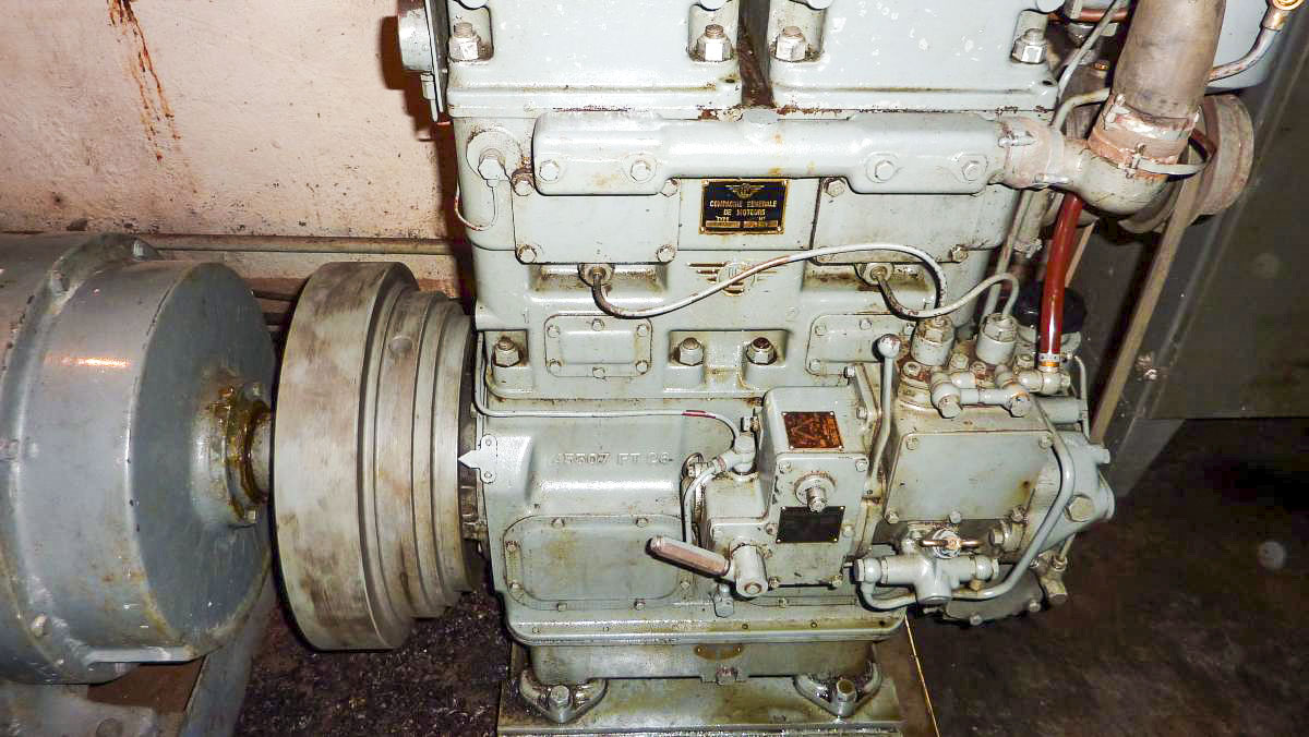 Ligne Maginot - GONDRAN E - (Ouvrage d'infanterie) - L'usine électrique
Groupe électrogène à moteur CLM208 - ELLENA-CUNY