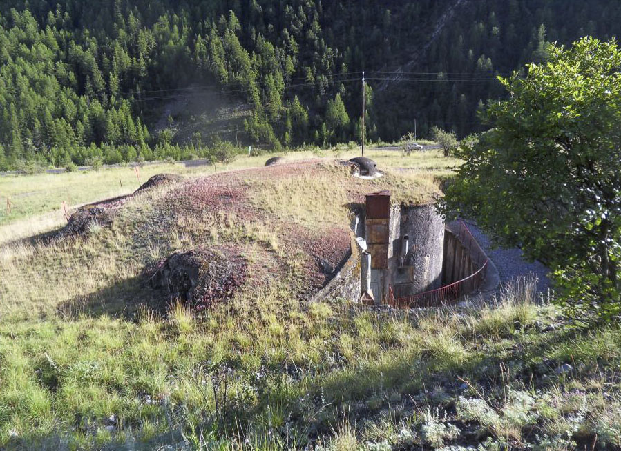 Ligne Maginot - SAINT OURS BAS (SOB) - (Ouvrage d'infanterie) - Vue d'ensemble de l'ouvrage
Les cloches en état originele - Sud Passion