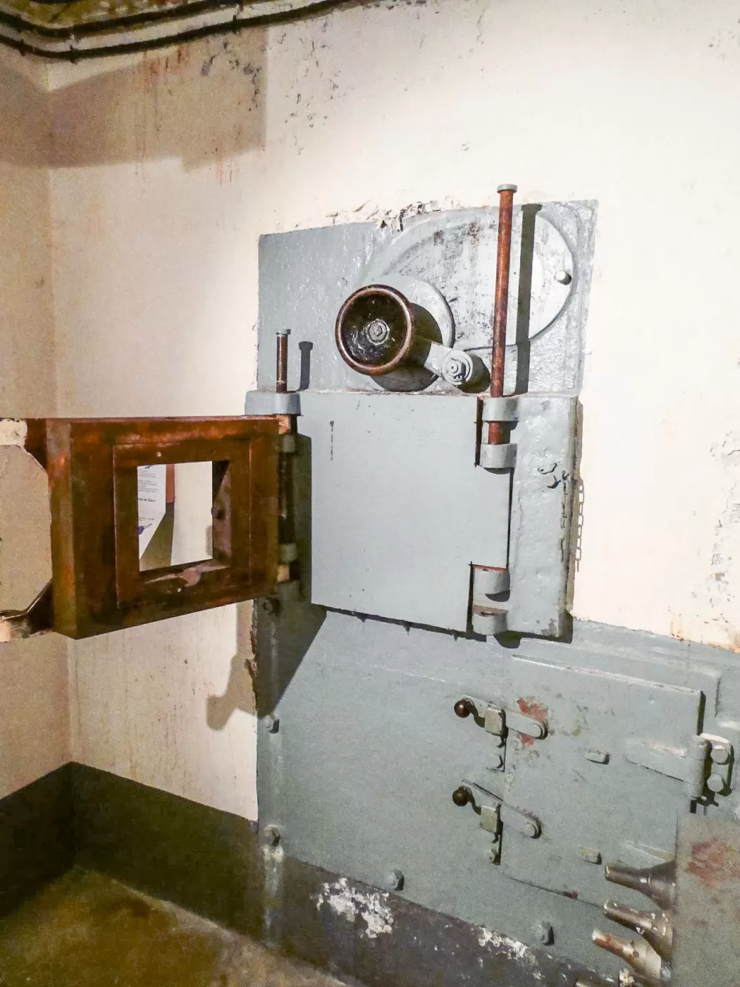 Ligne Maginot - SAINT OURS BAS (SOB) - (Ouvrage d'infanterie) - Créneau pour mortier de 50mm - Daniel ELLENA - Philippe CUNY