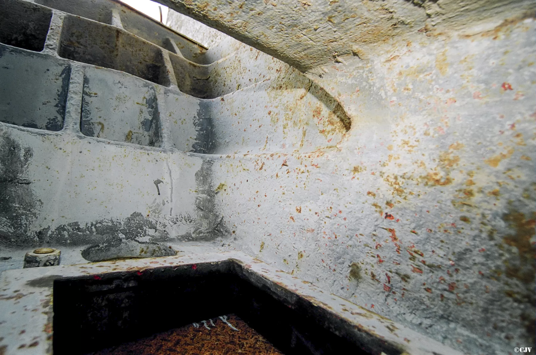 Ligne Maginot - SAINT OURS BAS (SOB) - (Ouvrage d'infanterie) - Créneau pour mortier de 50 - Lia VERMEULEN