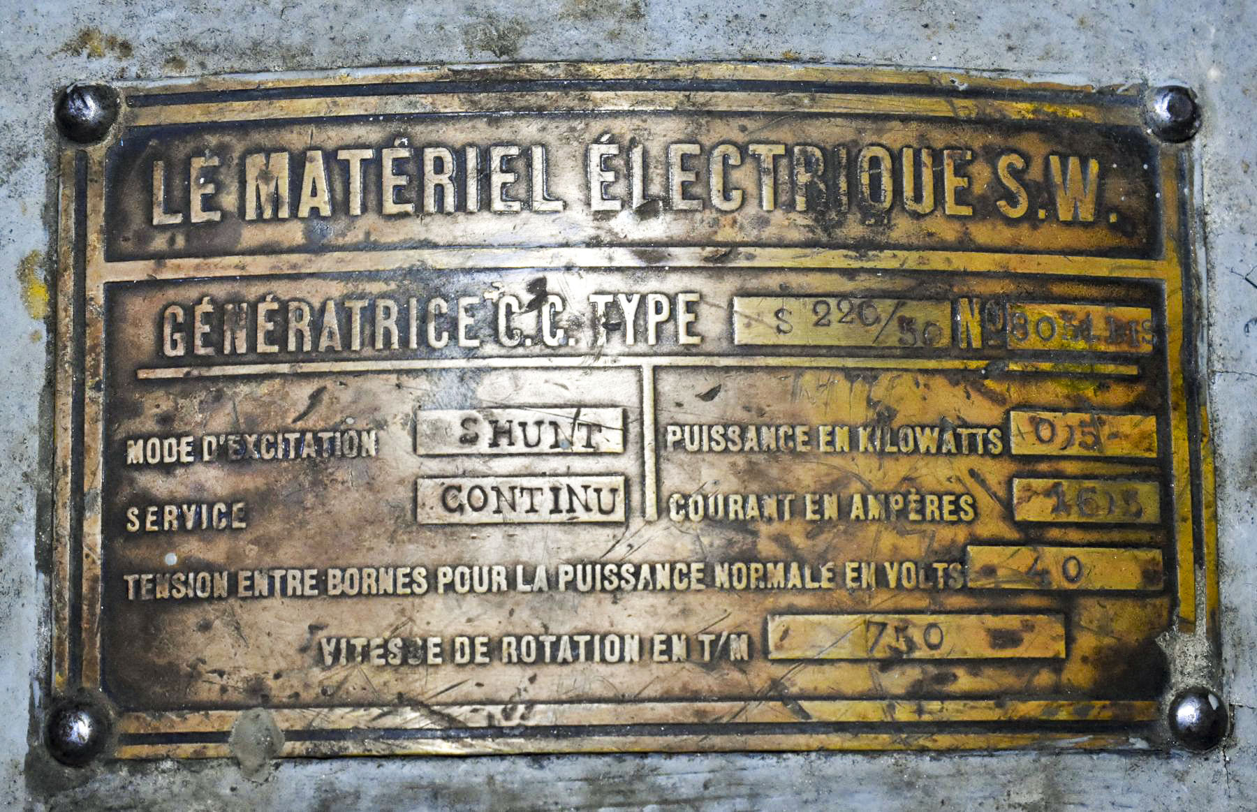 Ligne Maginot - SAINT OURS BAS (SOB) - (Ouvrage d'infanterie) - Plaque de constructeur SW de la génératrice  - Daniel Froehly