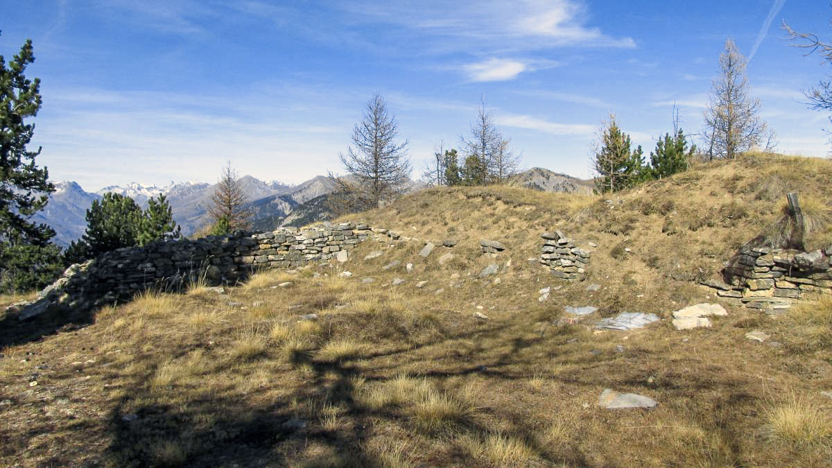 Ligne Maginot - LA LAUZETTE NORD (3° BIE / 154° RAP) - (Position d'artillerie préparée) - Emplacement des canons face aux Aittes et à la vallée de la Cerveyrette - Jean Berthier