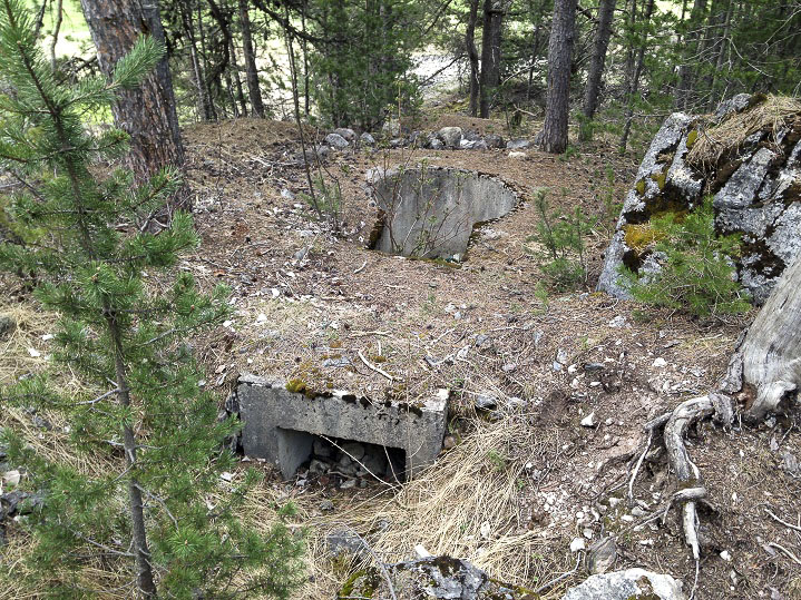 Ligne Maginot - LA PINATELLE 2 - (Cuve pour arme d'infanterie) - Cuve bétonnée pour tourelle démontable STG 35/37 - Forstenried
