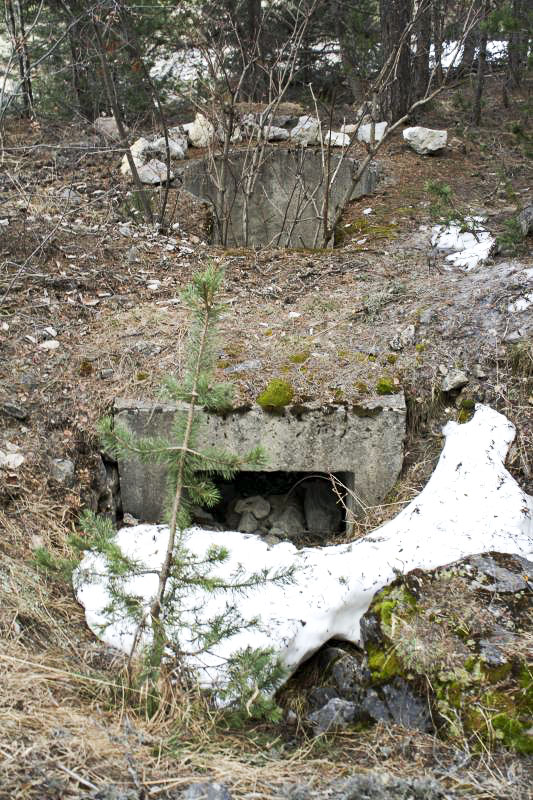 Ligne Maginot - LA PINATELLE 2 - (Cuve pour arme d'infanterie) - Cuve bétonnée pour tourelle démontable STG 35/37 - Michel & Philippe ZIMMER