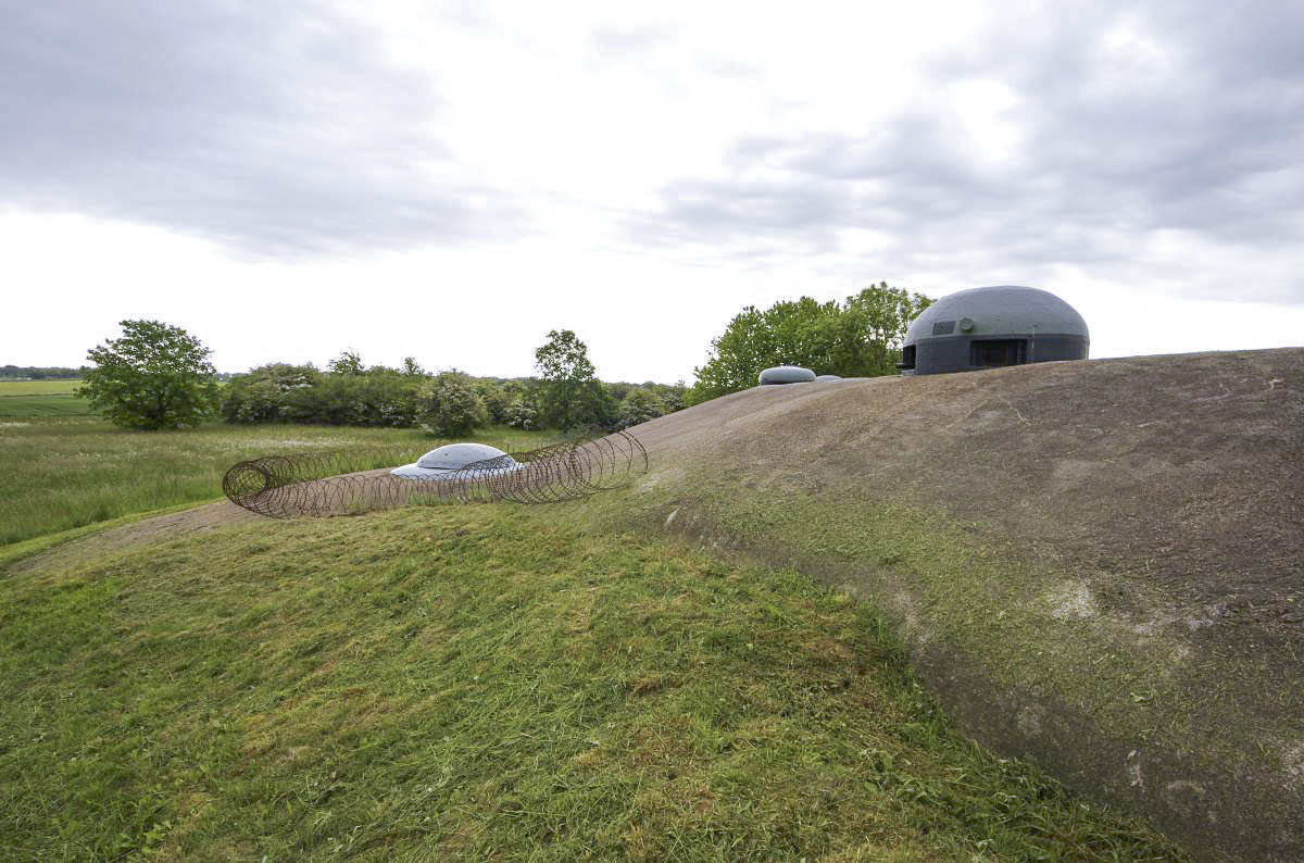 Ligne Maginot - BOIS DU FOUR - A5 - (Ouvrage d'infanterie) - Superstructures vue côté Ouest - AURET Vincent