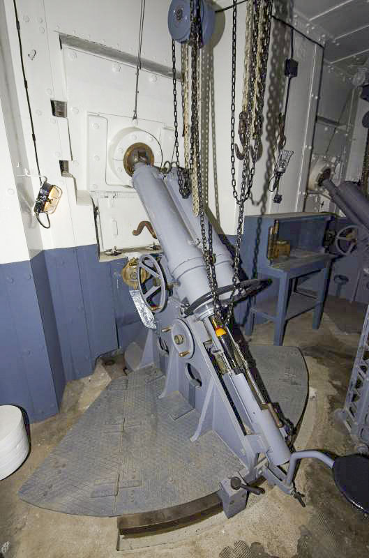 Ligne Maginot - BOIS DU FOUR - A5 - (Ouvrage d'infanterie) - Chambre de tir mortier Est
Mortier 81 - AURET Vincent