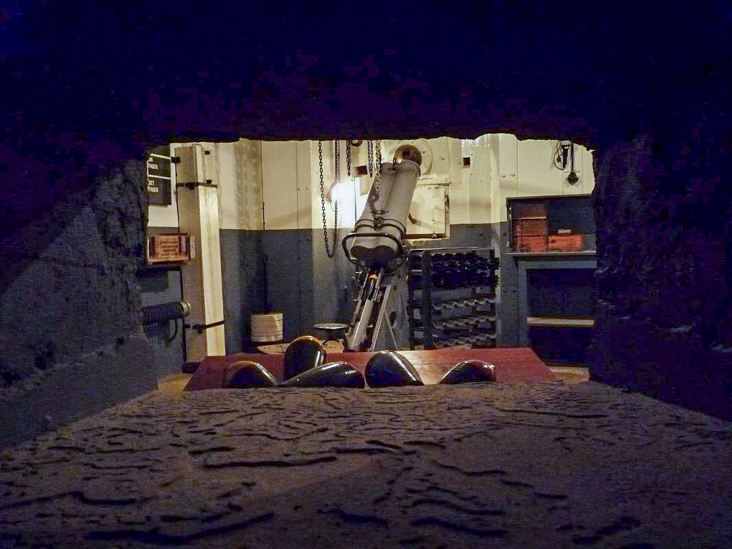 Ligne Maginot - BOIS DU FOUR - A5 - (Ouvrage d'infanterie) - Chambre de tir mortier Est - Sylvie Laure LAMBERT