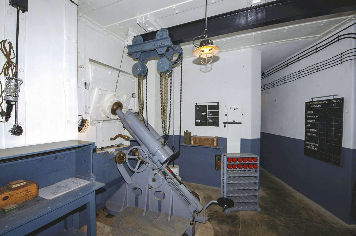 Ligne Maginot - BOIS DU FOUR - A5 - (Ouvrage d'infanterie) - Chambre de tir mortier Est - AURET Vincent