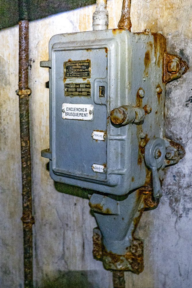 Ligne Maginot - SAINT OURS HAUT (SOH) - (Ouvrage d'artillerie) - Bloc 1
Etage inférieur. 
Local ventilateur - Michel Teiten