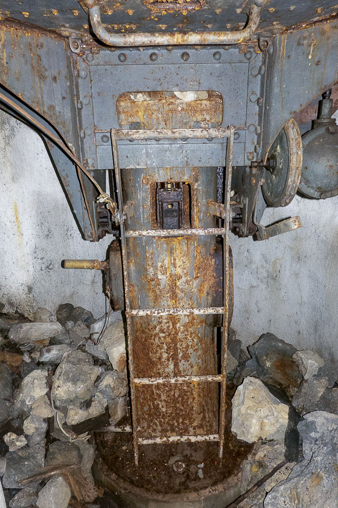 Ligne Maginot - SAINT OURS HAUT (SOH) - (Ouvrage d'artillerie) - Bloc 1
Pied de la cloche LG - Michel Teiten