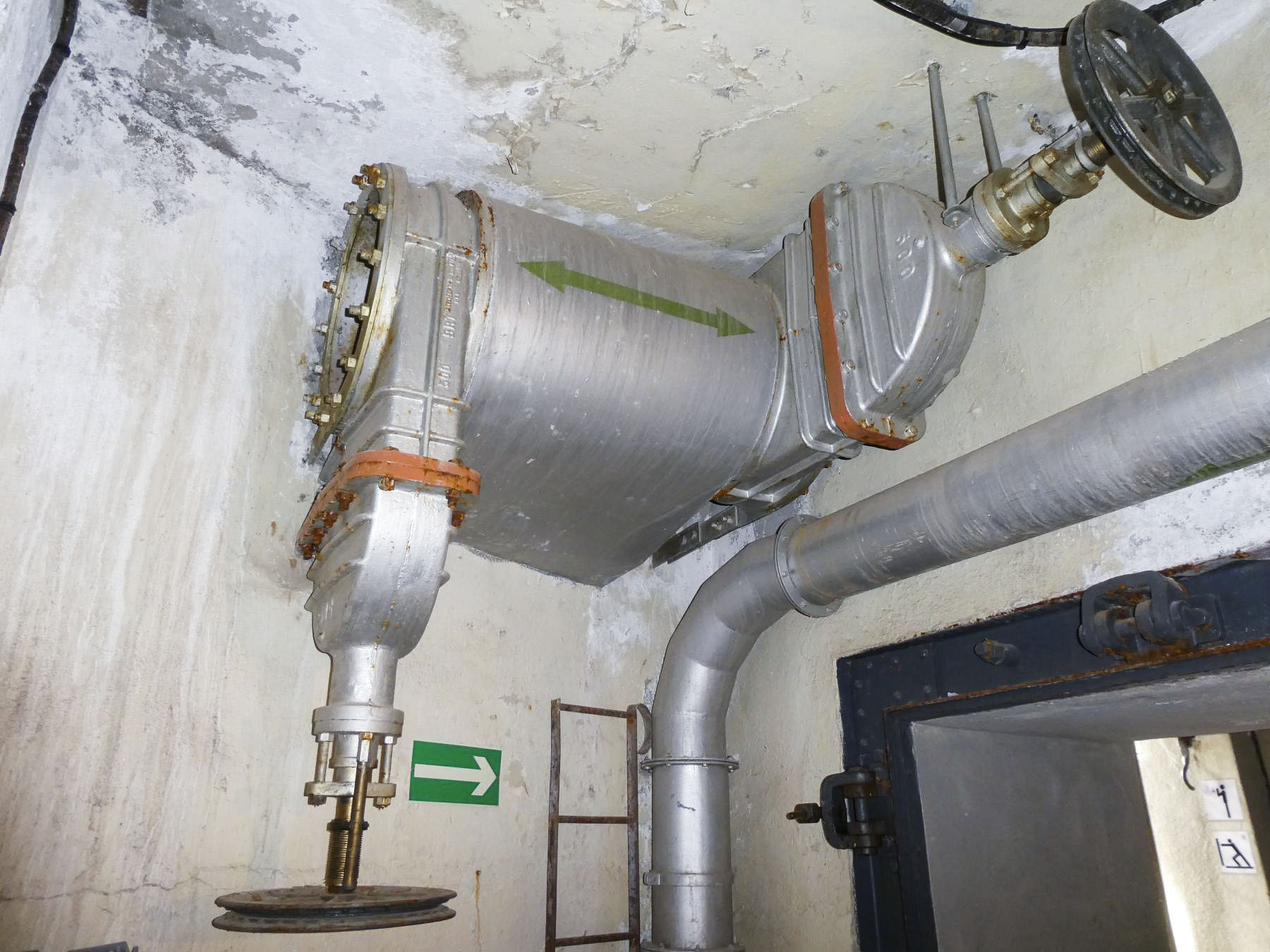 Ligne Maginot - SAINT OURS HAUT (SOH) - (Ouvrage d'artillerie) - Bloc 1
Prise d'air, système de bypass  - Daniel ELLENA - Philippe CUNY