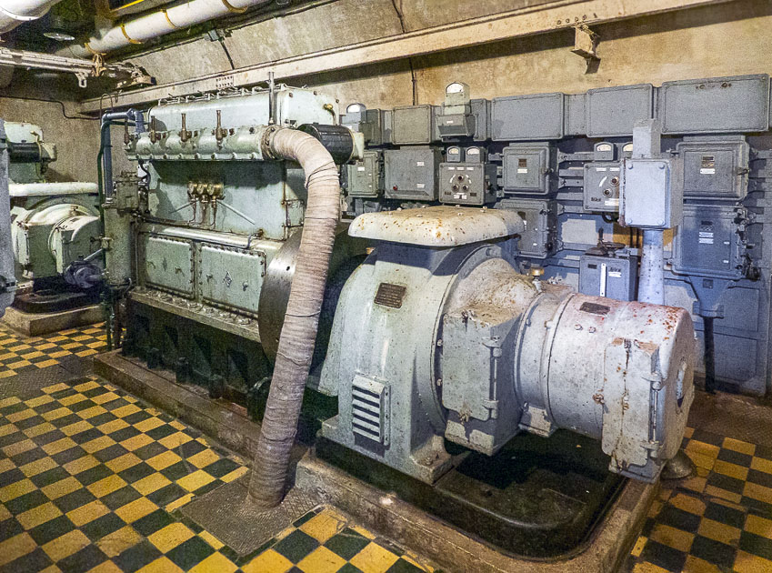 Ligne Maginot - SAINT OURS HAUT (SOH) - (Ouvrage d'artillerie) - Usine électrique
Moteur Renault de 77 CV - Michel Teiten