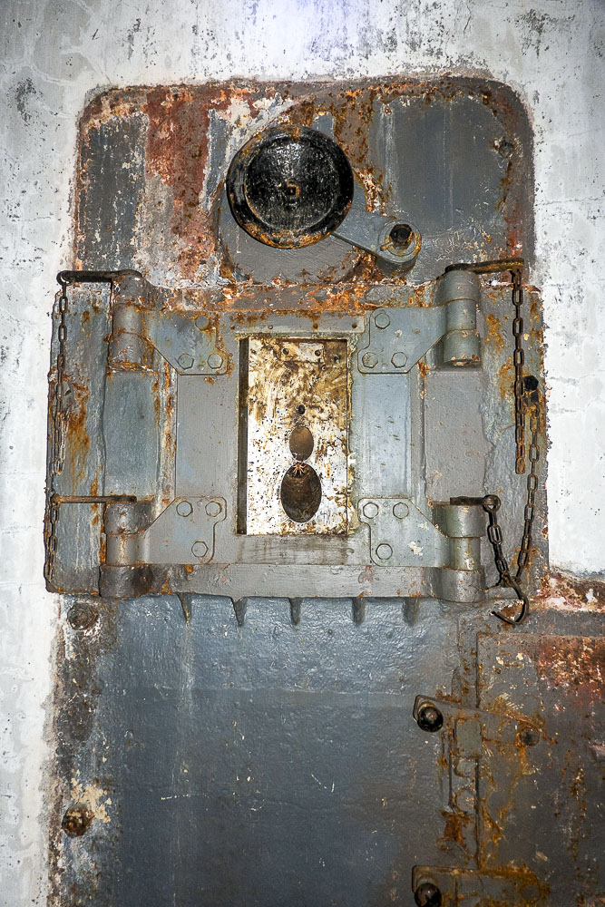 Ligne Maginot - SAINT OURS HAUT (SOH) - (Ouvrage d'artillerie) - Bloc 5
Etage intermédiaire
Créneau pour mortier de 50 - Michel Teiten