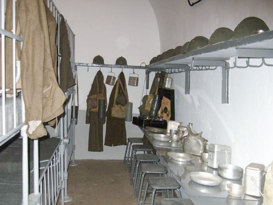 Ligne Maginot - FRESSINEA (FA) - (Ouvrage d'infanterie) - La  chambrée - laurent icardo  sfamtour