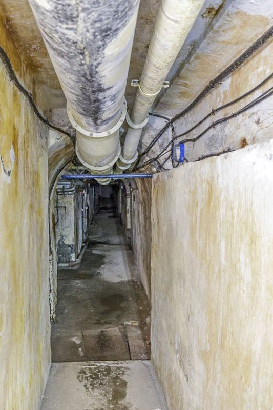 Ligne Maginot - LES AITTES - (Ouvrage d'infanterie) - Galerie principale juste aprés l'entrée - Kevin Lizzit