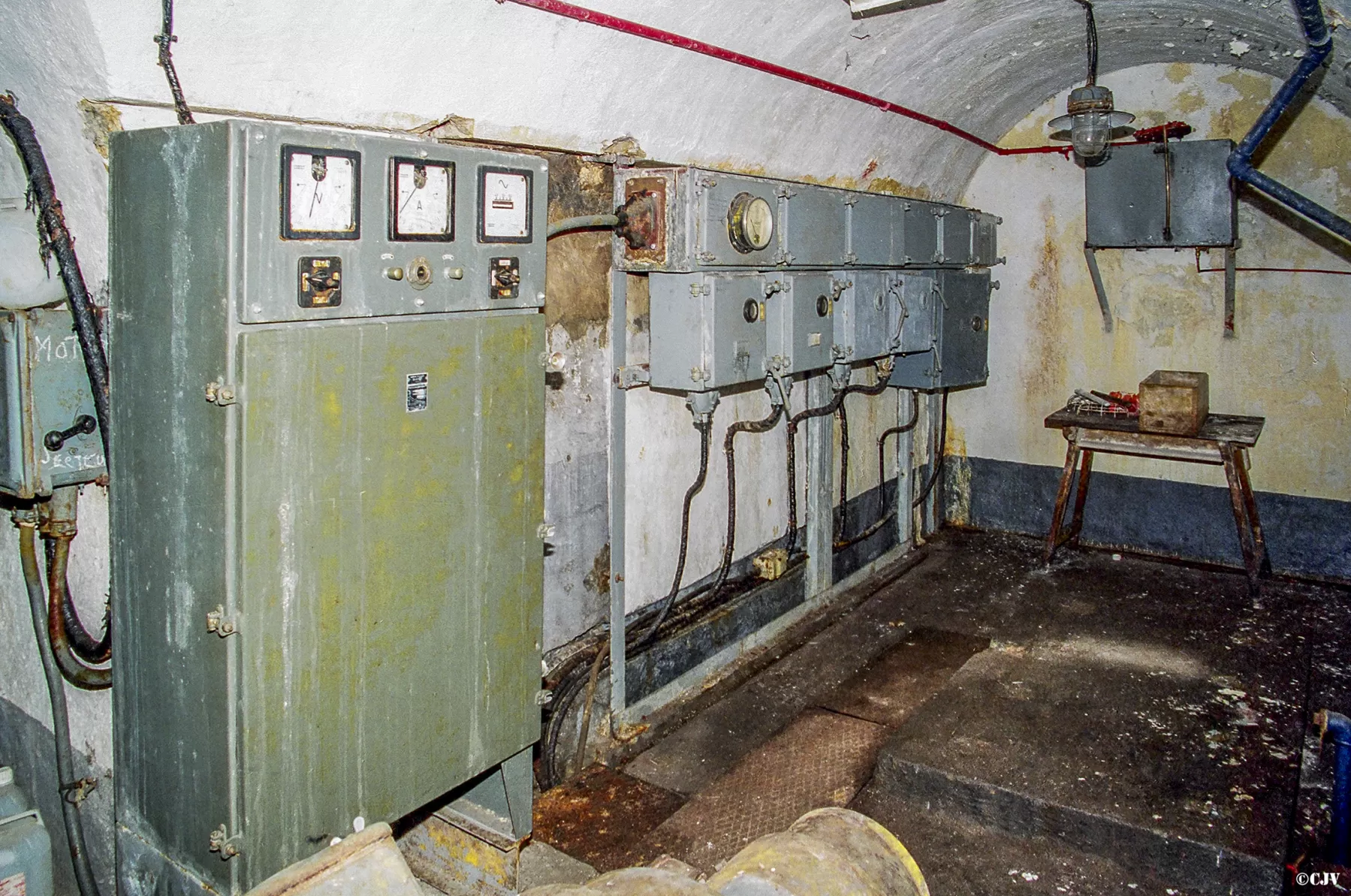 Ligne Maginot - LES AITTES - (Ouvrage d'infanterie) - Dans l'usine - Lia VERMEULEN