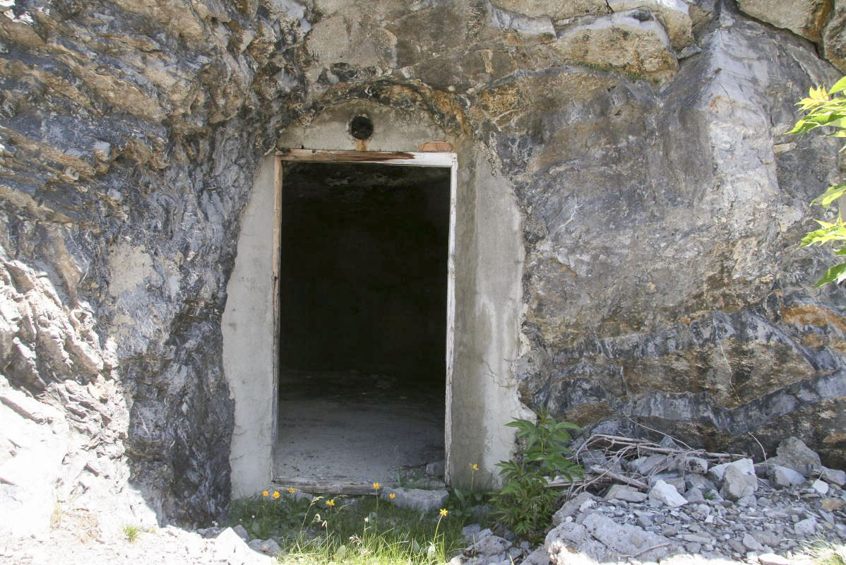 Ligne Maginot - LES AITTES CAVERNE - (Abri) - L'entrée unique - Alain Perouffe