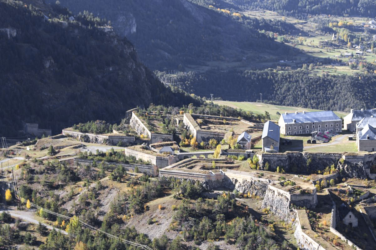 Ligne Maginot - LES TROIS-TETES - (Casernement) -  - ELLENA-CUNY