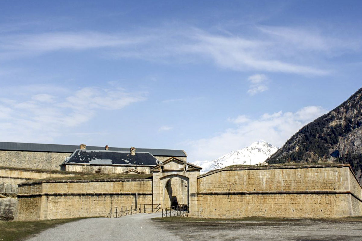 Ligne Maginot - LES TROIS-TETES - (Casernement) -  - Michel & Philippe ZIMMER