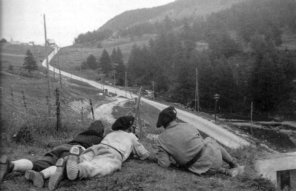 Ligne Maginot - MONTGENEVRE (BARRAGE RAPIDE) - (Blockhaus pour arme infanterie) - Observateurs - Inconnu