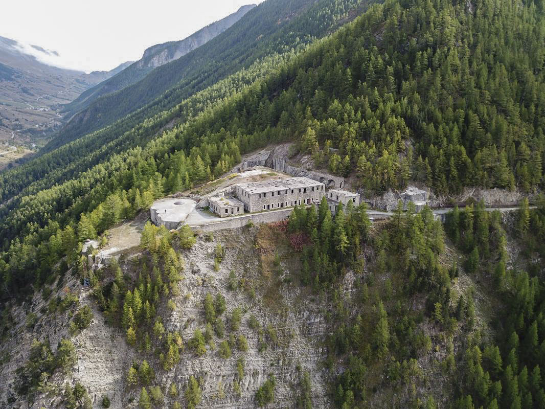 Ligne Maginot - ROCHE LA CROIX (RLC) - (Ouvrage d'artillerie) - Vue d'ensemble  - ELLENA - CUNY
