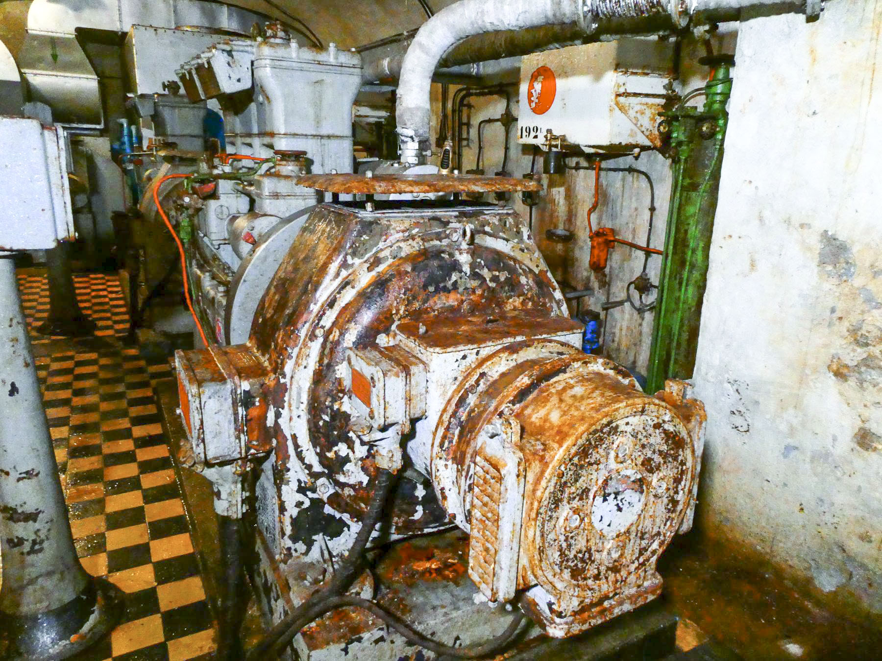 Ligne Maginot - ROCHE LA CROIX (RLC) - (Ouvrage d'artillerie) - Usine électrique - Daniel ELLENA - Philippe CUNY