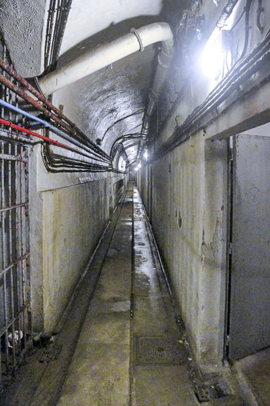 Ligne Maginot - ROCHE LA CROIX (RLC) - (Ouvrage d'artillerie) - Galerie principale de l'ouvrage, vers le bloc 5 - JOLAS, Jean-Michel
