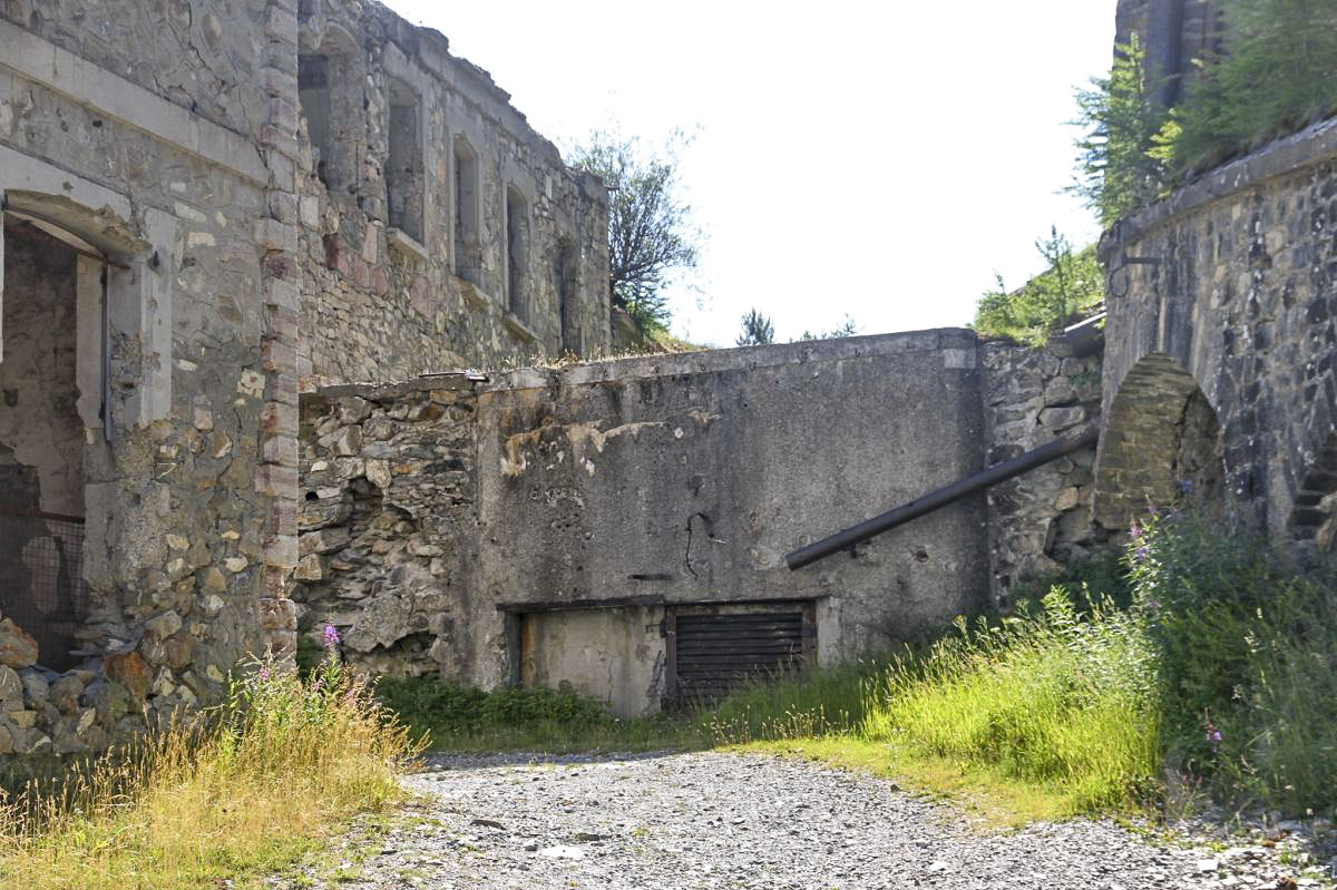 Ligne Maginot - ROCHE LA CROIX (RLC) - (Ouvrage d'artillerie) - Bloc 7
Cheminée et issue de secours - JOLAS, Jean-Michel