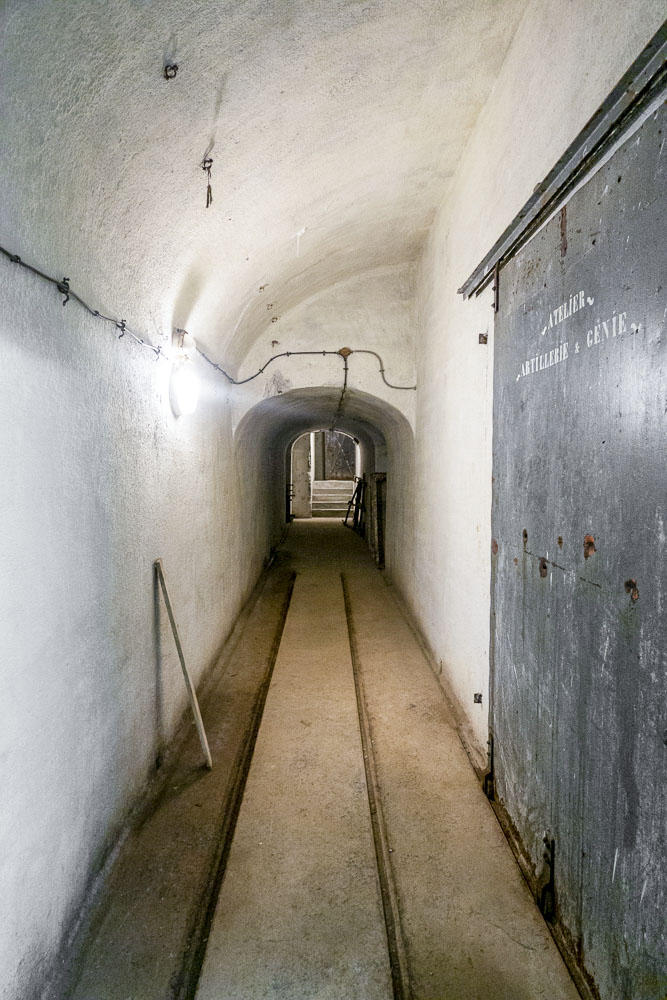 Ligne Maginot - ROCHE LA CROIX (RLC) - (Ouvrage d'artillerie) - Bloc 1
Couloir haut
Atelier Artillerie et Génie - Michel Teiten