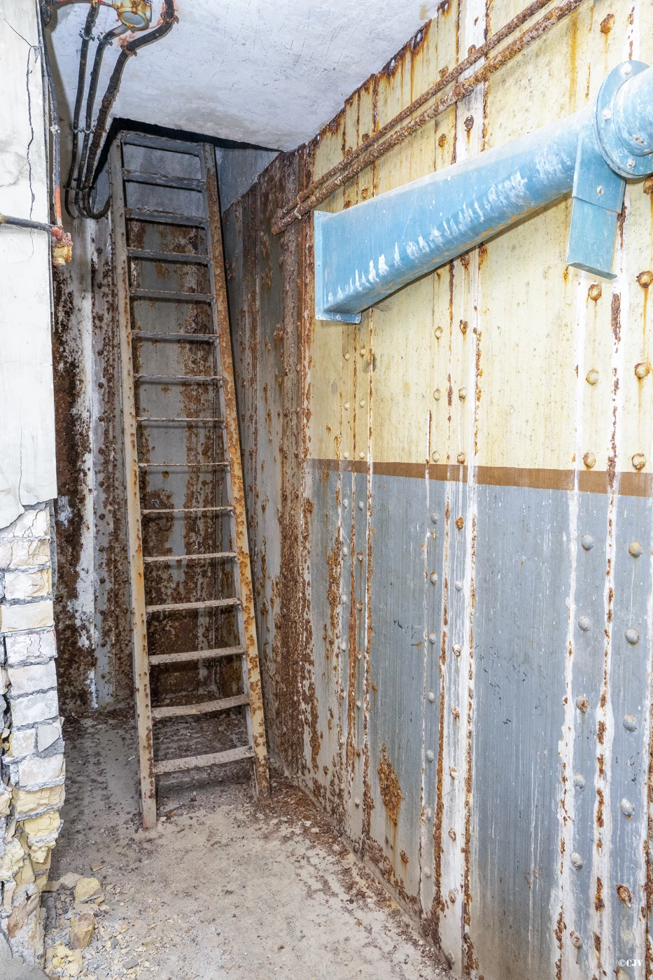 Ligne Maginot - ROCHE LA CROIX (RLC) - (Ouvrage d'artillerie) - Bloc 2
Accès à la chambre de tir - Lia VERMEULEN