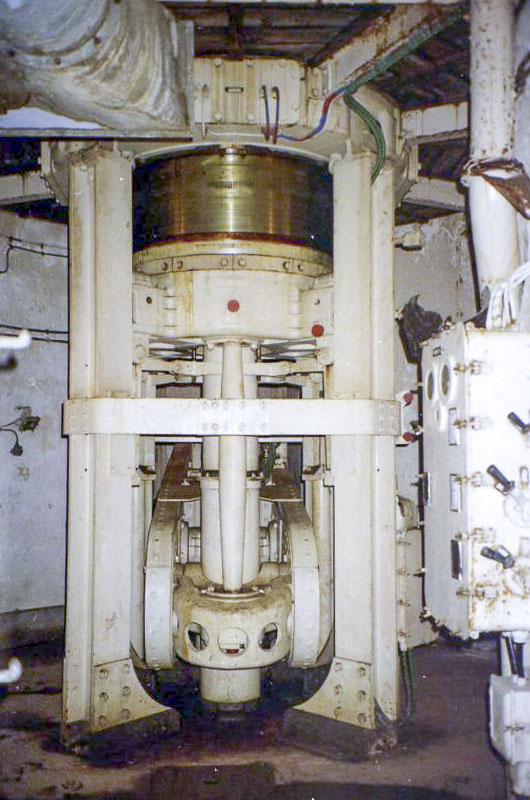 Ligne Maginot - ROCHE LA CROIX (RLC) - (Ouvrage d'artillerie) - Bloc 5
Tourelle 75/33
Étage inférieur - Ellena-Cuny