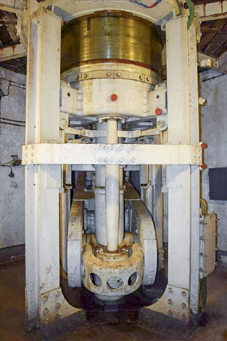 Ligne Maginot - ROCHE LA CROIX (RLC) - (Ouvrage d'artillerie) - Le bloc 5
Tourelle 75/33
Étage inférieur - NOEL Yves - AOM 22 Juin