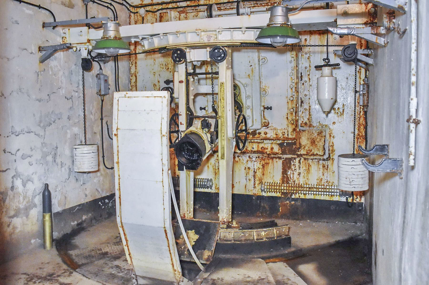 Ligne Maginot - ROCHE LA CROIX (RLC) - (Ouvrage d'artillerie) - Bloc 5
Étage supérieur
Mortiers de 75 Mle 1931 - Daniel Froehly
