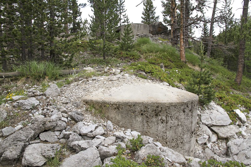 Ligne Maginot - ROCHER DE 10 HEURES 10 - (Blockhaus pour arme infanterie) - En haut à proximité le blockhaus 3 - Alain Perouffe