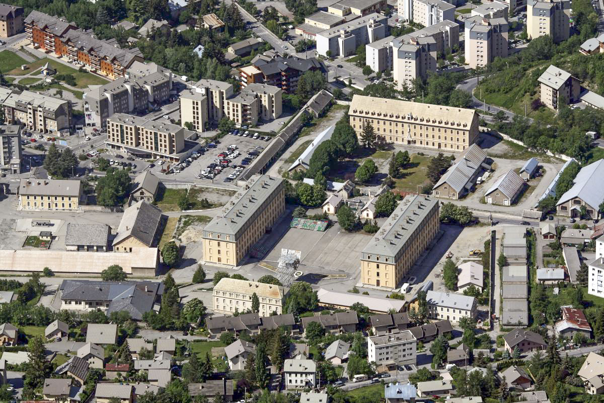 Ligne Maginot - CASERNE S - QUARTIER BERWICK - (Casernement) - Noter le stand de tir à droite de la photo - Michel & Philippe ZIMMER
