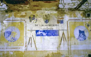 Ligne Maginot - TETE DE CHIEN - (Casernement) - Peinture murale dans le bâtiment G