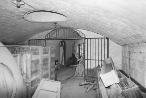 Ligne Maginot - TETE DE CHIEN - FORT MASSENA (6° BIE - 157° RAP) - (Position d'artillerie préparée) - La casemate d'artillerie Mougin vue de l'intérieur