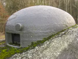 Ligne Maginot - BOIS KARRE - A12 - (Ouvrage d'infanterie) - Vue de profil de la cloche GFM à deux créneaux