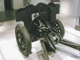 Ligne Maginot - Canon AC de 25 SA-Léger mle 1937 APX - Musée de l'Armée (Paris - Invalides)