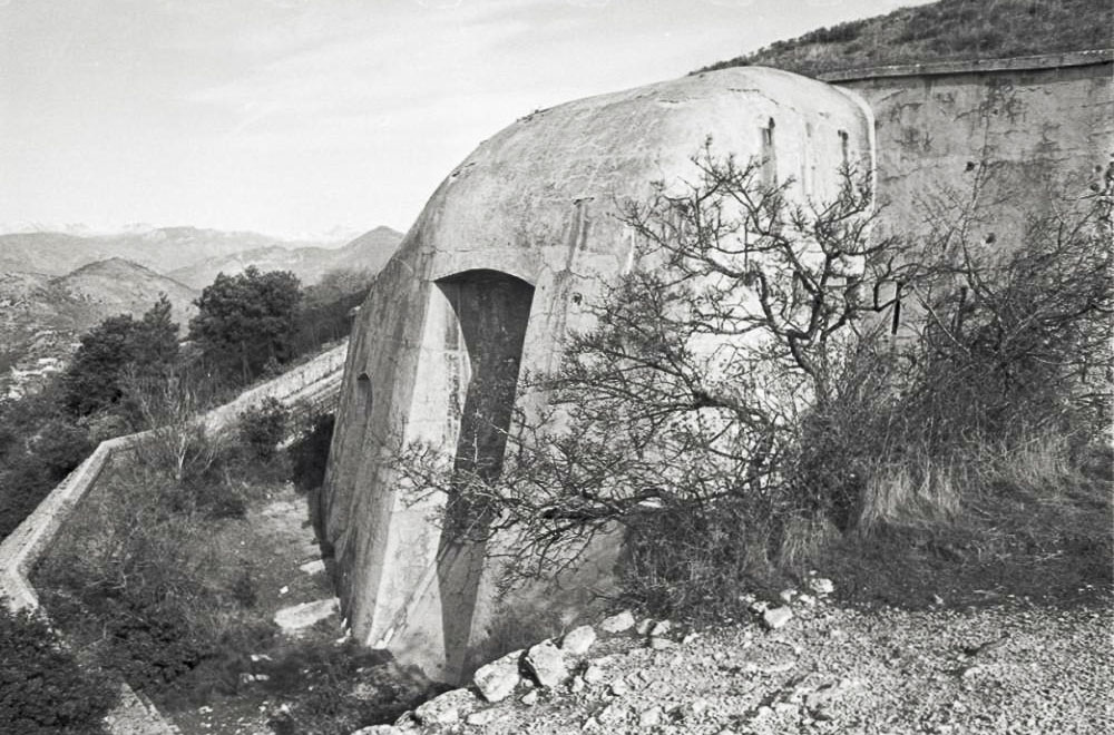Ligne Maginot - MONT CHAUVE D'ASPREMONT - (Central téléphonique isolé) - Caponnière renforcée - Alain LOVINY