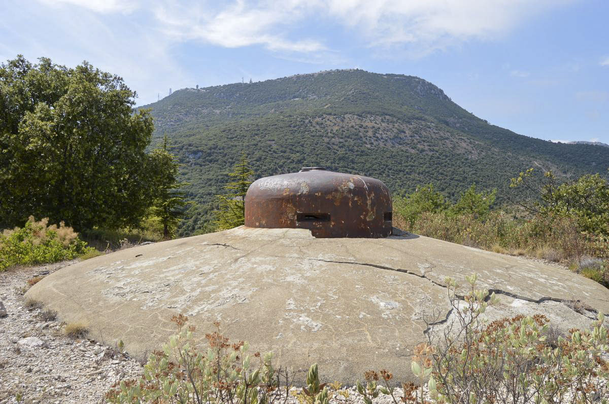 Ligne Maginot - MONT GROS DE ROQUEBRUNE - (Observatoire d'artillerie) - Vue sur le Mont Agel - Michal Prasil