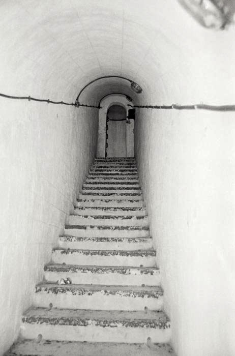 Ligne Maginot - MONT GROS DE ROQUEBRUNE - (Observatoire d'artillerie) - L'accés à la cloche observatoire - LOVINY Alain