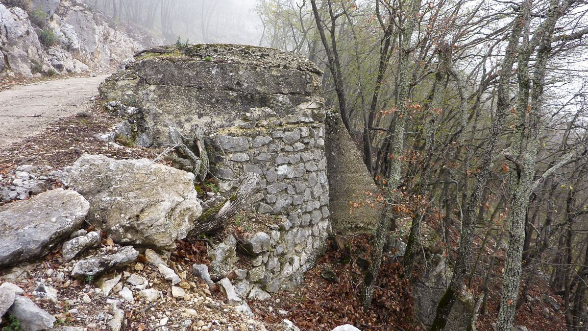 Ligne Maginot - MONT OURS EST - (Abri) - L'entrée protégé - ELLENA-CUNY