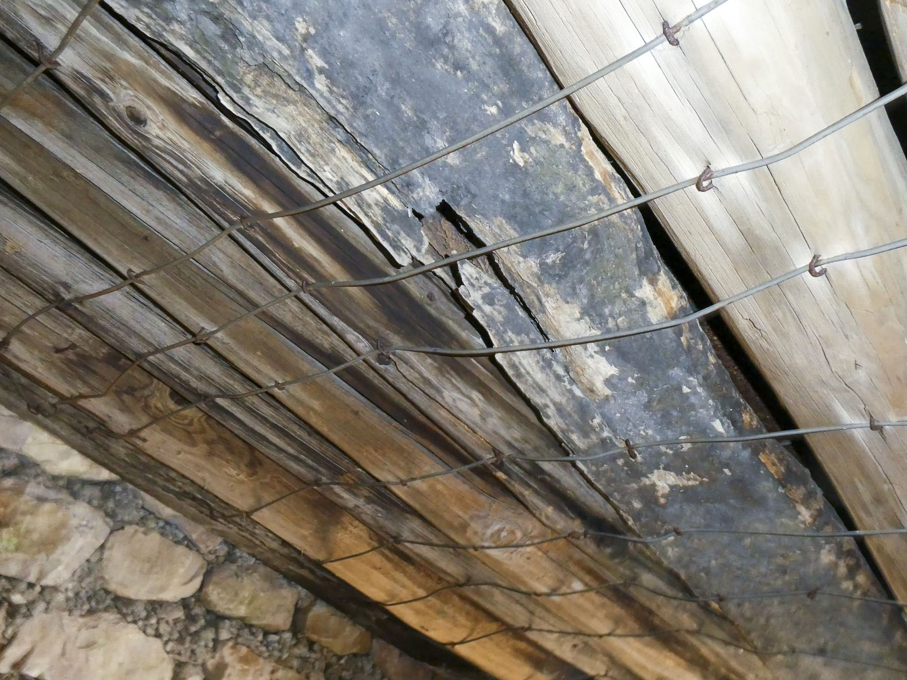 Ligne Maginot - MONT OURS EST - (Abri) - Détail du plafond  - ELLENA - CUNY