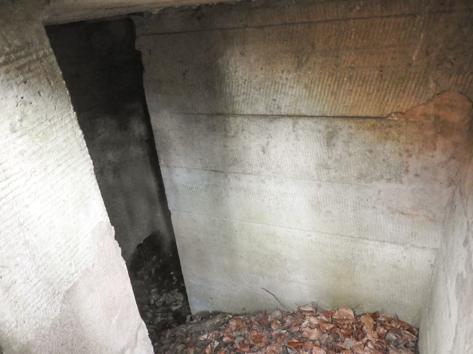 Ligne Maginot - HANAU CENTRE 2 - (PC de Sous-Quartier) - L'entrée en chicane de l'abri. - STENGER Mathieu